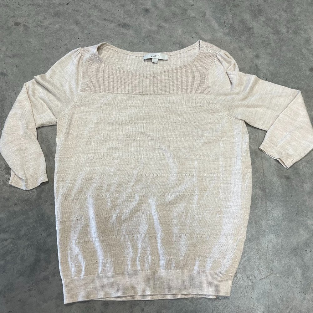 Ann Taylor Loft Cream 3/4 sleeve light boat neck weight sweater Large